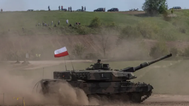 Tanc Leopard 2 din dotarea armatei poloneze în timpul unui exercițiu militar NATO- Foto: Profimedia Images