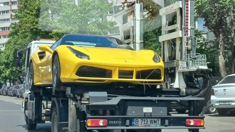 Ferrari de sute de mii € ridicat din din sectorul 1 al Bucureștiului. Parcase pe trecere de pietoni