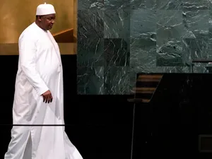 Adama Barrow a reamintit că 66 de copii au murit în ultimele trei luni din cauza insuficienţei renale acute şi că siropurile ar putea fi cauza acestor decese - Foto: Profimedia Images