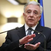 Mugur Isărescu