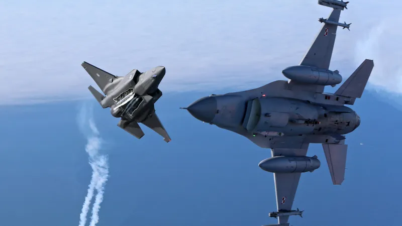 Avione F-16 ale Ucrainei, în luptă, sub ploaia de rachete rusești - Foto: Profimedia Images (imagine cu caracter ilustrativ)