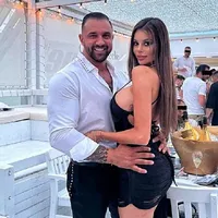 Noua iubită a lui Alex Bodi, modelul polonez Justyna Gradek, a fost acuzată de fostul iubit, designerul Phillipe Plein, că p-a furat 30.000 de euro Foto: wowbiz.ro