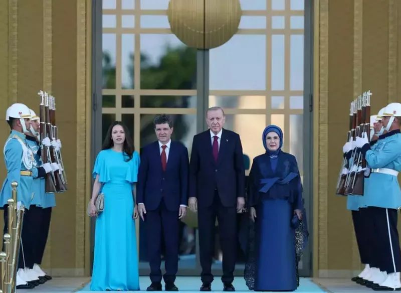 Mirabela Grădinaru și Nicușor Dan - Foto: viva.ro