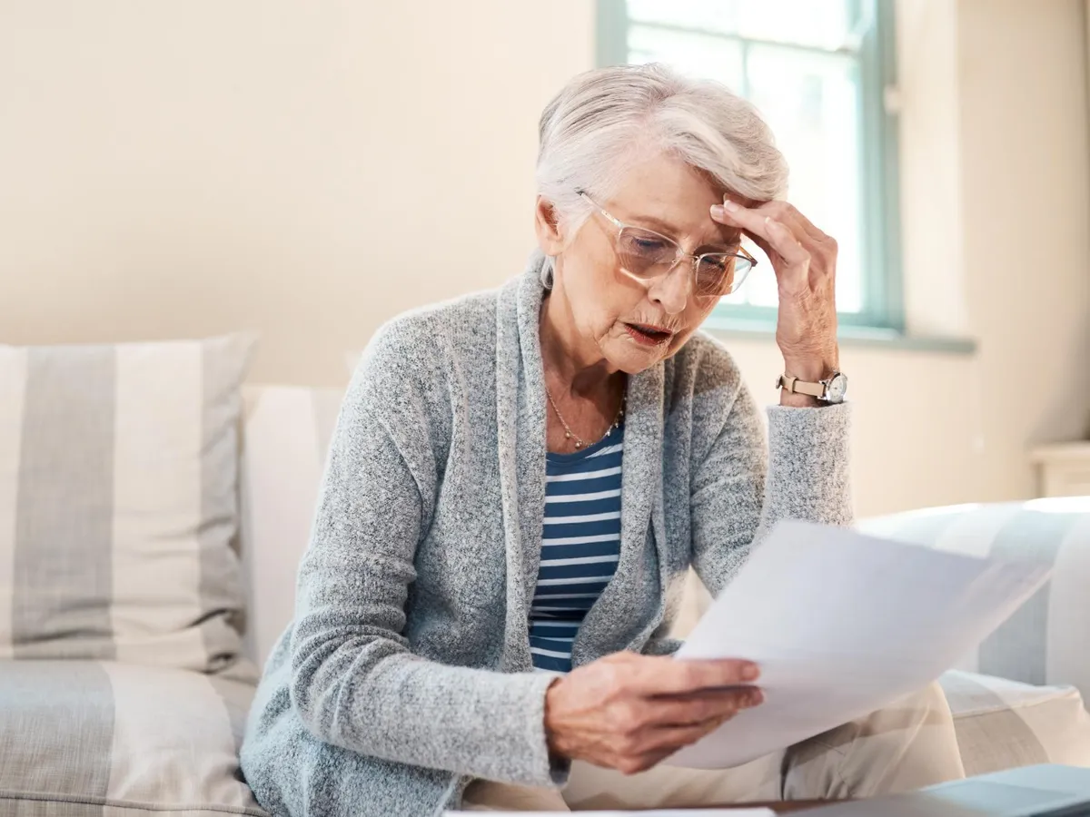 Foto: O pensionară a rămas fără bani la Mica Recalculare Sursa: Freepik (rol ilustrativ