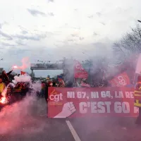 Reforma pensiilor a provocat scandal în Franța. Sute de persoane au fost reținute în urma violențelor - Foto: Profimedia Images
