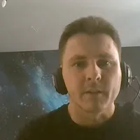 Anton este analist financiar în vreme de pace, dar lucrurile s-au schimbat dramatic în ultimele zile.
