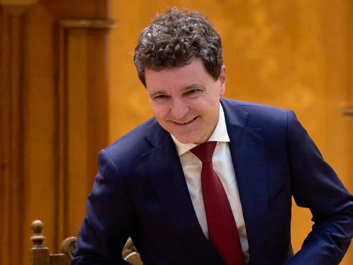 Preşedintele ales Nicuşor Dan zâmbeşte, în timpul ceremoniei de depunere a Jurământului - Foto: Profimedia Images