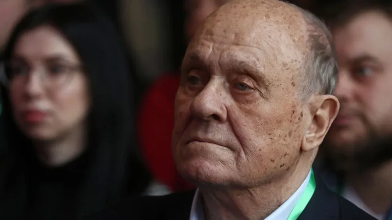 Vladimir Menşov, regizorul filmului de Oscar „Moscova nu crede în lacrimi”, a murit de COVID. / Foto: stirileprotv.ro