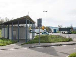 Un român și-a uitat soția într-o parcare din Germania. Singurul care i-a constatat lipsa a fost copilul. Cum a reacționat femeia