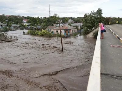 România, lovită de ciclonul periculos. Se fac EVACUĂRI de urgență în județele Vrancea și Galați - Foto: INQUAM PHOTOS/ George Călin