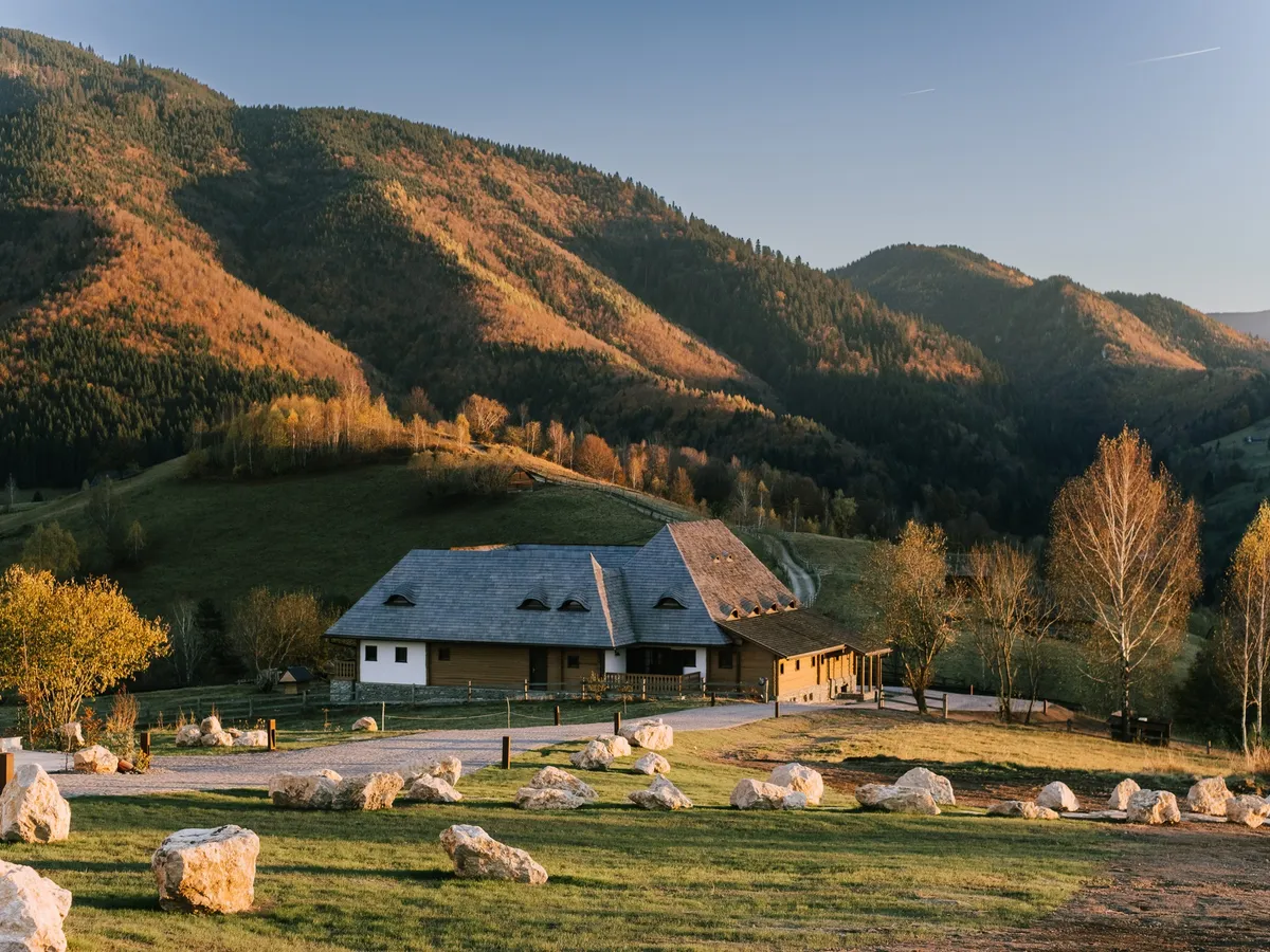 Răsfăț la un hotel din topul World’s Greatest Places 2025 făcut de TIME? E în România. 49 lei o supă - Foto: Facebook / Matca Hotel Relais & Châteaux