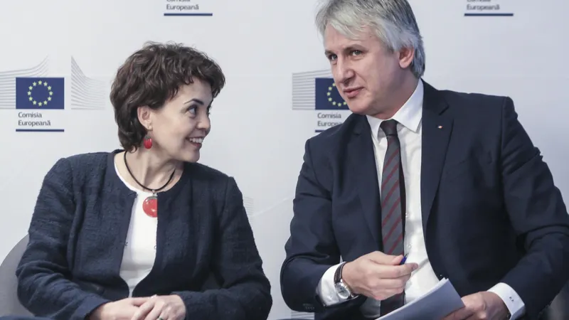 Angela Cristea, șefa Reprezentaței CE la București, alături de Eugen Teodorovici, ministru Finanțelor Foto: INQUAM/Alexandra Pandrea