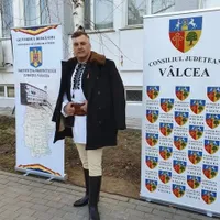 Cunoscutul cântăreț de muzică populară Corin Dobrinescu a fost lovit mortal de o dubă. / Foto: voceavalcii.ro