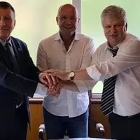 Cozmin Gușă, alături de Paul Stănescu, baronul PSD din Olt, și de Dan Tudorache, primarul Sectorului 1. Foto: Facebook/Dan Tudorache