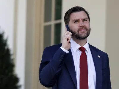 Donald Trump: JD Vance va conduce eforturile anti-fraudă electorală în statele conduse de democrați - Foto: Profimedia Images