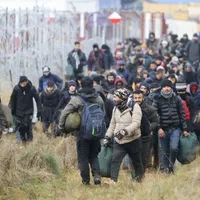 Kievul, pregătit să deschidă focul, în cazul în care migranţi din Belarus intră în Ucraina/FOTO: bbc.com
