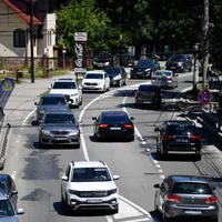 Crește prețul vinietelor pentru șoferii care circulă pe drumuri naționale. Care vor fi tarifele - FOTO Inquam Photos / Alex Nicodim