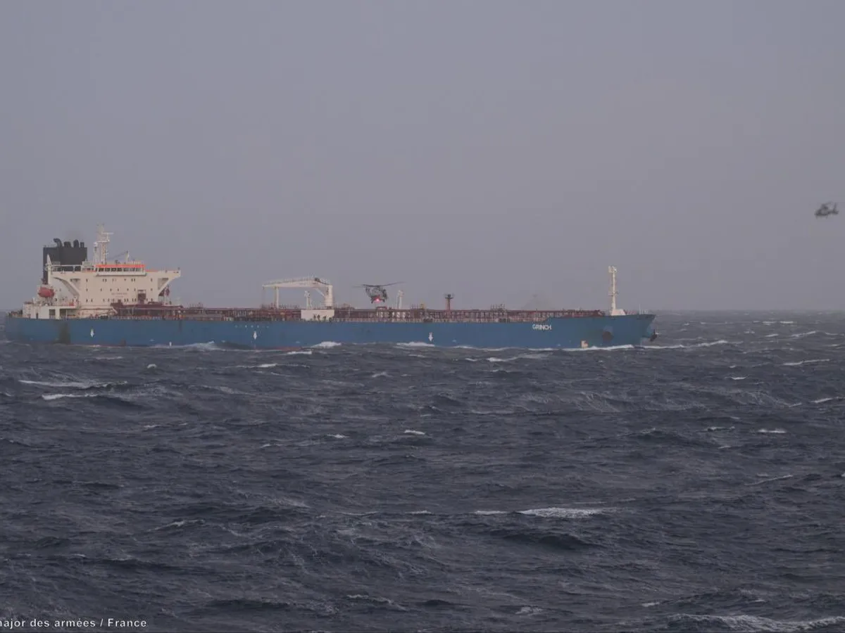 Franța a reținut petrolierul Grinch - Foto: X/ @jurgen_nauditt