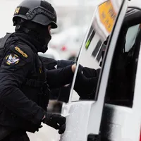 Șeful Vămii București, „călcat” de DNA, are 4 case, 4 terenuri. Spune că trăiește cu 3.500 lei/lună - Foto: Inquam Photos / Cornel Putan (Imagine cu caracter ilustrativ)