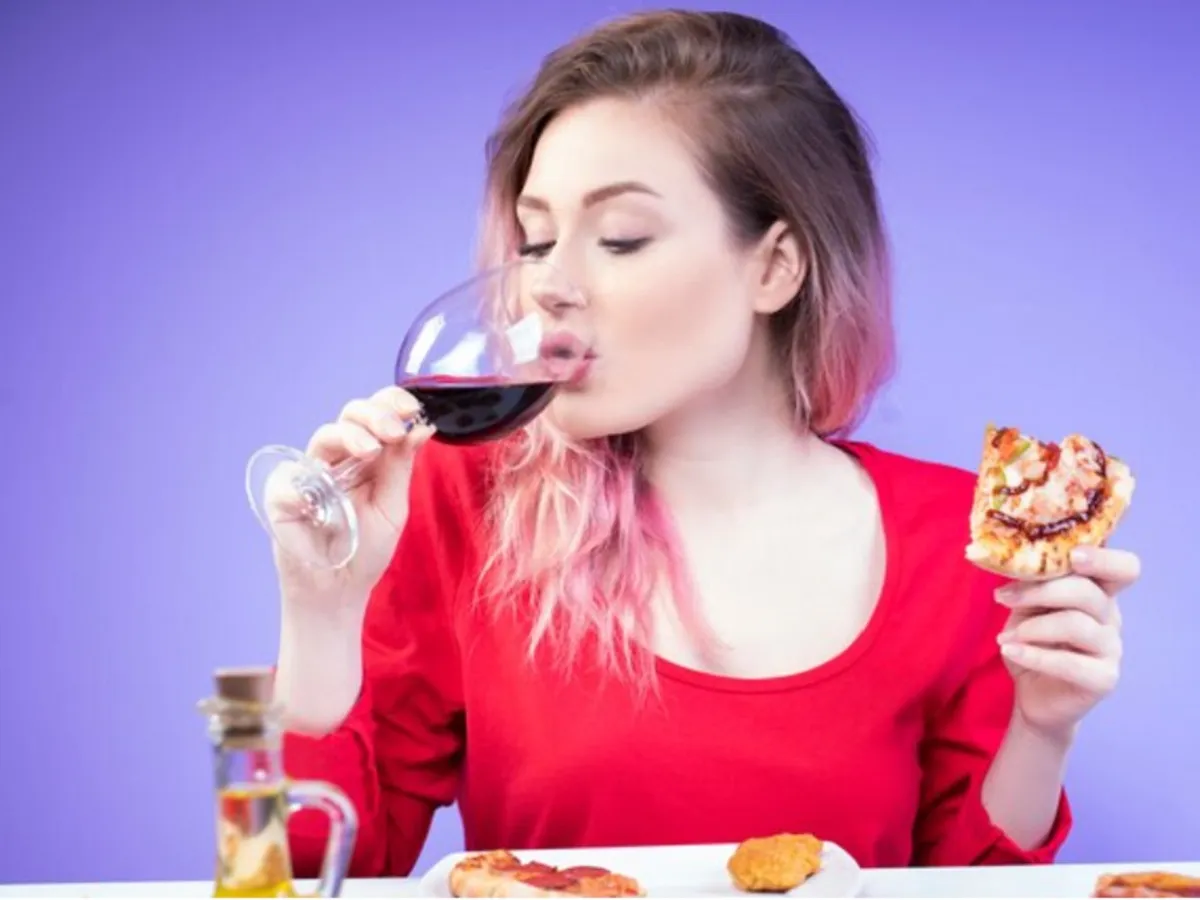 Alcoolul își dă senzație de foame Foto: Freepik. com rol ilustrativ