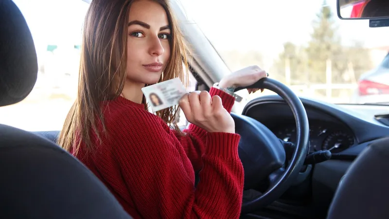 Reînoirea permisului auto în 2025. Cum se face și de ce acte ai nevoie. Explicația pas cu pas - Foto: Profimedia images