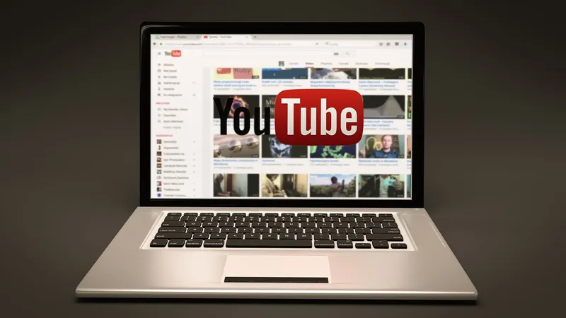 Iași: Confesiuni intime la duhovnic au ajuns pe YouTube. Mii de vizualizări, scandal de 190.000 lei: FOTO - Pixabay(imagine cu rol ilustrativ)
