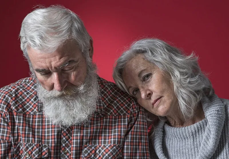 Cuplu de seniori supăraţi - Foto: Freepik/CC0
