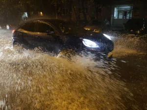METEO Cod galben de vânt, averse, descărcări electrice și, izolat, grindină. Unde se întâmplă? - Foto: INQUAM PHOTOS/George Călin