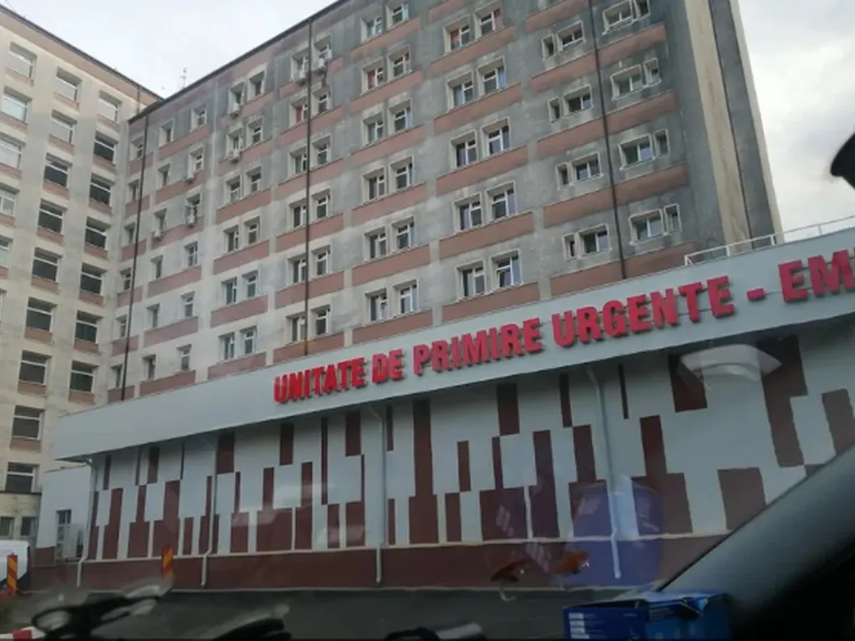 La Spitalul Judeţean Botoşani, s-au cumpărat paturi medicale care nu încap pe uşă. Pericol în caz de incendiu