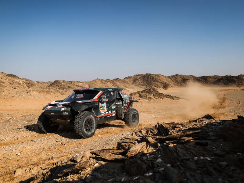 Raliul Dakar: Românul „Mani” Gyenes, pe locul 1. Dacia lui Al-Attiyah, pe 4, dar se apropie de 3 - Foto: Facebook/Dakar Rally