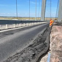 VIDEO PERICOL Podul de 2.500.000.000 lei de la Brăila trebuie reasfaltat. A ținut un singur an - Foto: Facebook / Brăila Nouă