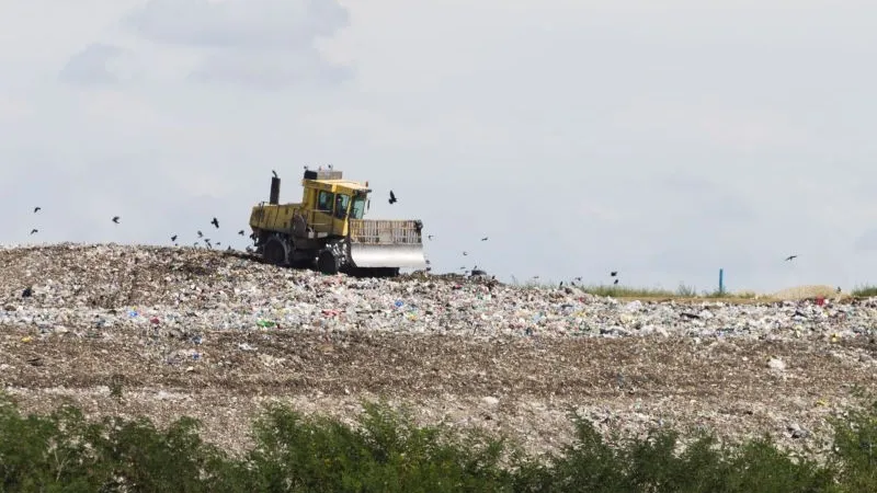 Poluarea de la gropile de gunoi este o mare problemă a Bucureștiului. Foto Inquam Photos/Cornel Putan