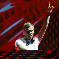 DJ Armin van Buuren închide Untold Cluj cu 7 ore de concert (imagine cu rol ilustrativ)-oto: Profimedia Image