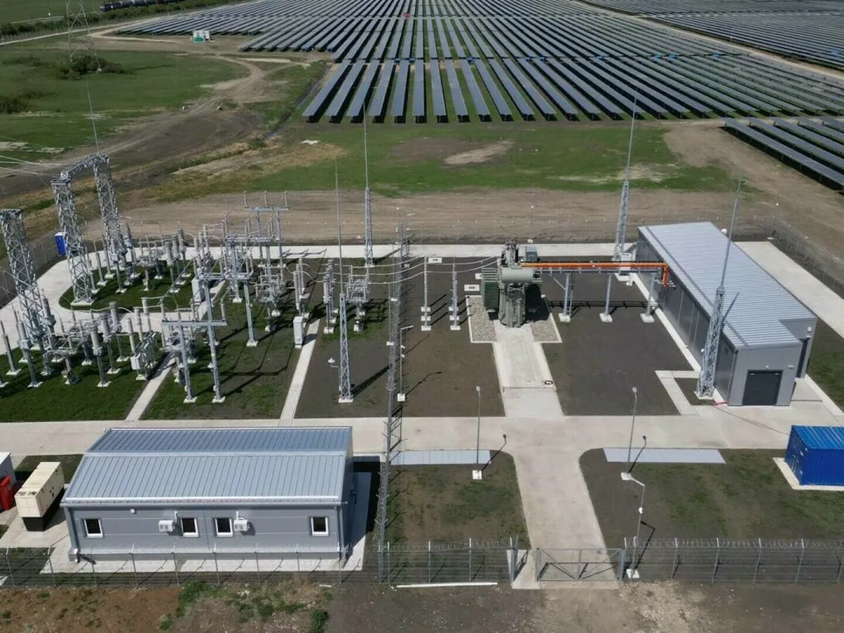 A fost finalizat cel mai mare parc fotovoltaic finanţat prin PNRR de Ministerul Energiei FotoFacebook/Sebastian Burduja