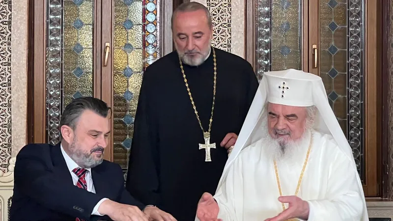 Gheorghe Cârciu a semnat un protocol cu Patriarhul Daniel - Foto: Facebook/Gheorghe Cârciu