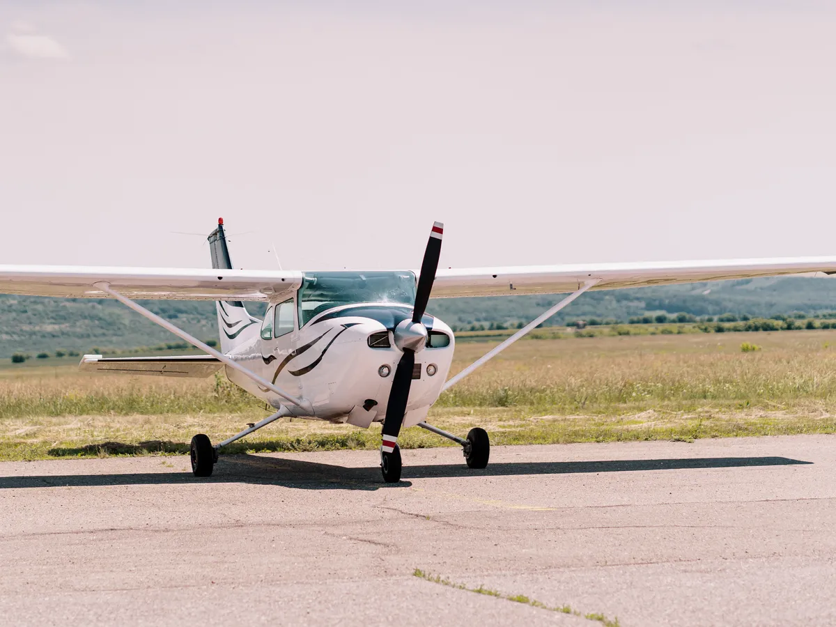 Un avion ucrainean a pierdut direcția și s-a prăbușit în Romania. Incidentul, la secret - Foto: Freepik.com (Imagine cu caracter ilustrativ)