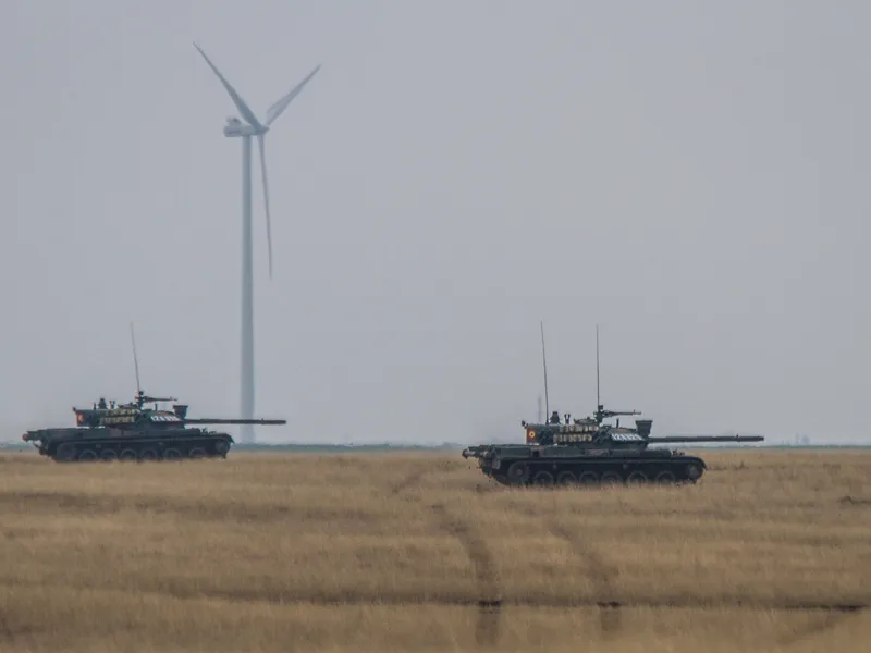 VIDEO Cu ce blindate ne putem apăra de un atac terestru. Baza e "Bizonul" până vin tancurile Abrams Inquam Photos / Ovidiu Iordachi
