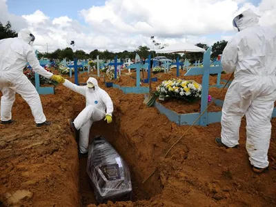 Brazilia a depășit 4.000 de morți de COVID în 24 de ore. / Foto: reuters.com