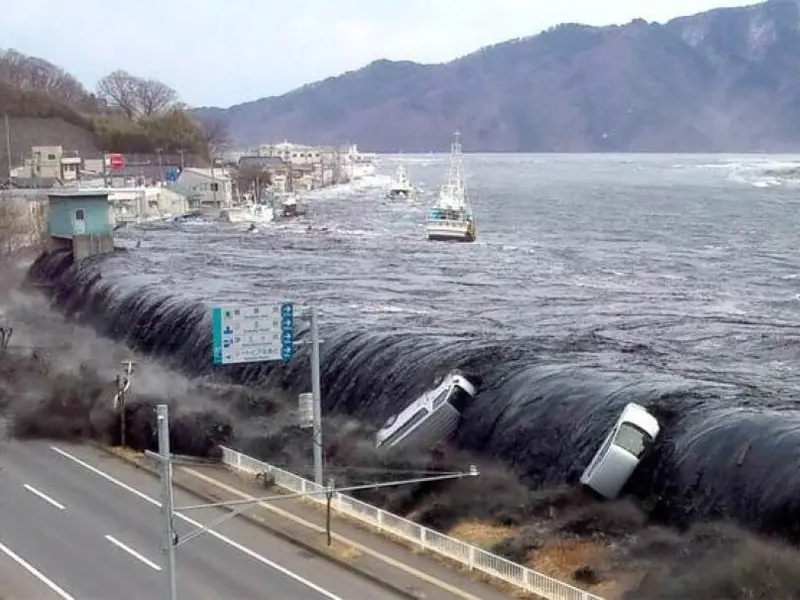 Patru morți și peste 100 de răniți în cutremurul violent cu magnitudinea de 7,4, în Japonia/FOTO: bbc