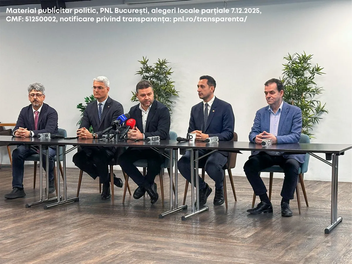 Ciprian Ciucu și susținătorii politici - Foto: Arhiva