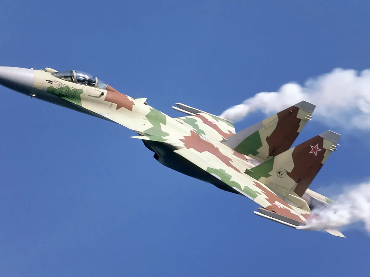 Rusia trimite avioane de luptă Su-35S în Belarus/foto: belsat