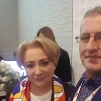 Ex-primarul Davidescu alături de doamna premier Dăncilă Foto: Facebook