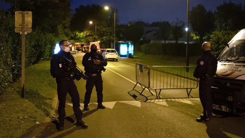 Stradă din Conflans Saint-Honorine izolată de Poliție/FOTO: digi24.ro