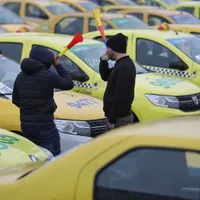Taximetriștii au blocat Piața Victoriei. Foto Inquam Photos/Octav Ganea