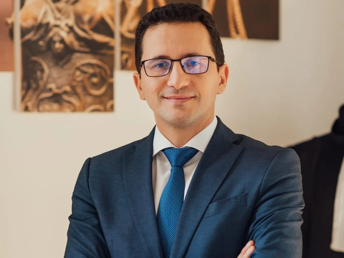 Cel mai vocal judecător CSM contra tăierii pensiilor speciale. Are 50.000 lei salariu la doar 39 ani