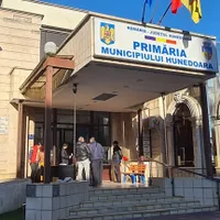 Primarii PSD din Hunedoara și Orăștie au făcut ghișee în aer liber pentru nevaccinați. Sursă imagine: Facebook Primăria Hunedoara