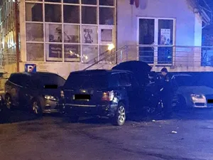 O șoferiță beată a lovit 9 mașini cu un Mercedes. / Foto: monitoruldegalati.ro