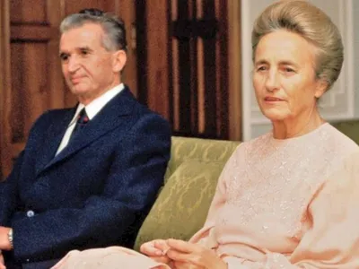 Cărțile „celei mai iubite” plagiatoare din România, Elena Ceaușescu, de vânzare pe Amazon cu 350 lei/ Arhiva