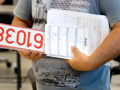 Poți sau nu să pleci cu mașina cu numere provizorii, „roșii”, în vacanță în Schegen? Legea e clară! - Foto: Facebook (Imagine cu rol ilustrativ)