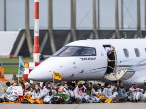 Activiști pentru climă - FOTO: captură